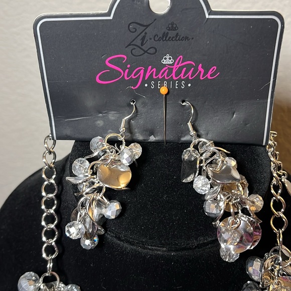 Paparazzi Zi Collection Necklace and Earring set. Brand new/never worn. - Picture 2 of 3
